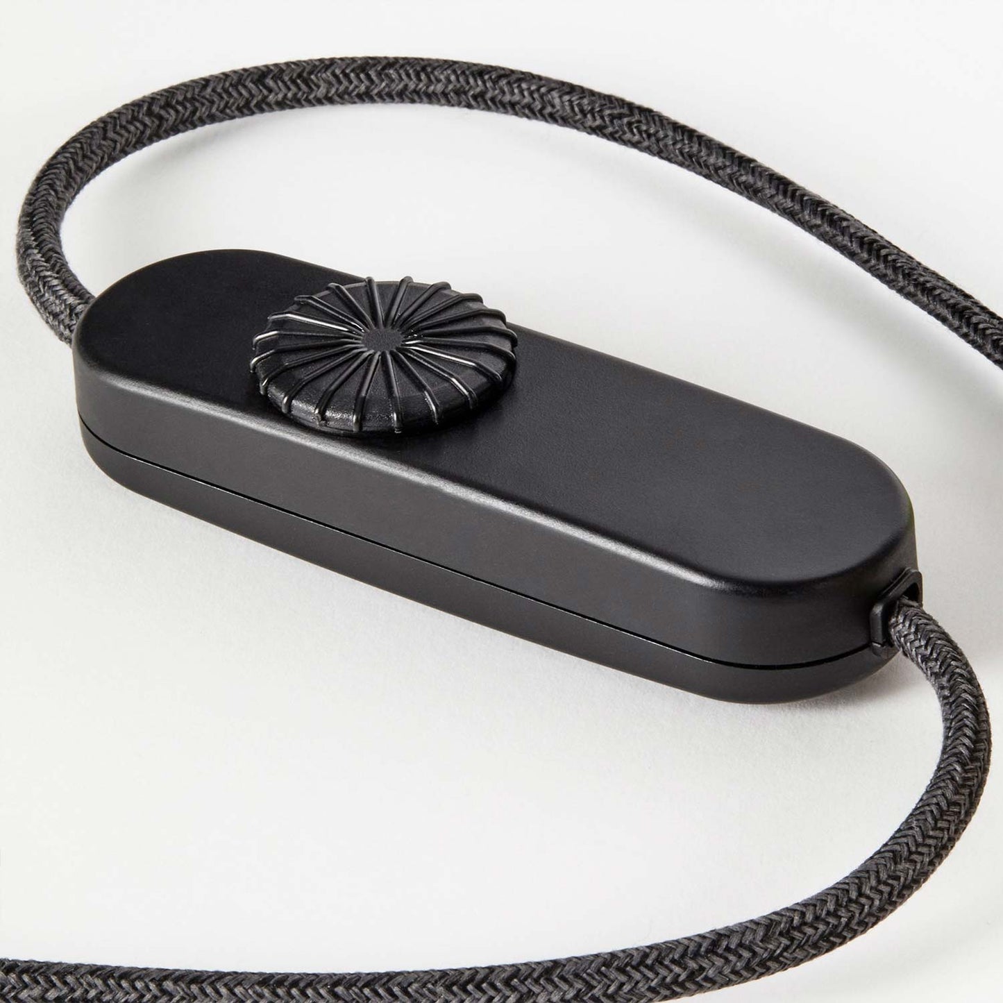 Knuckle Oval Table Lamp in Detail.