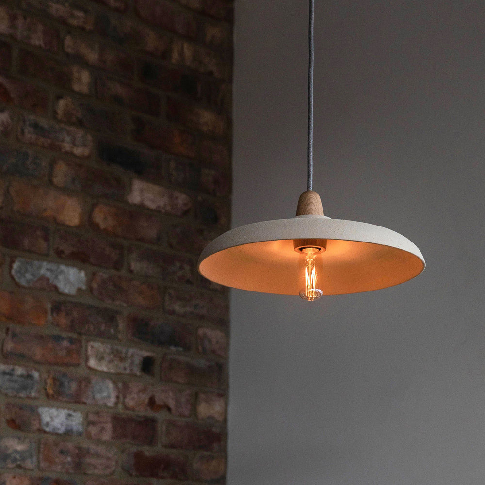 Lurra Medium Base T12 Type LED Bulb in Detail.