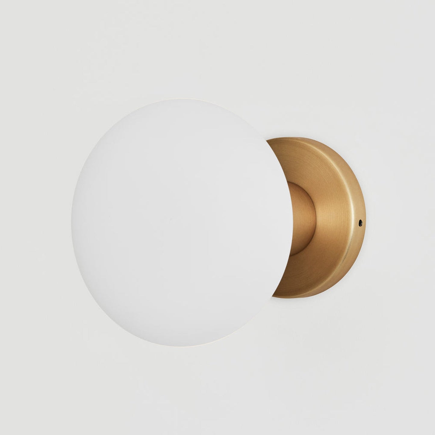 Signature Lochan Wall Light in Detail.