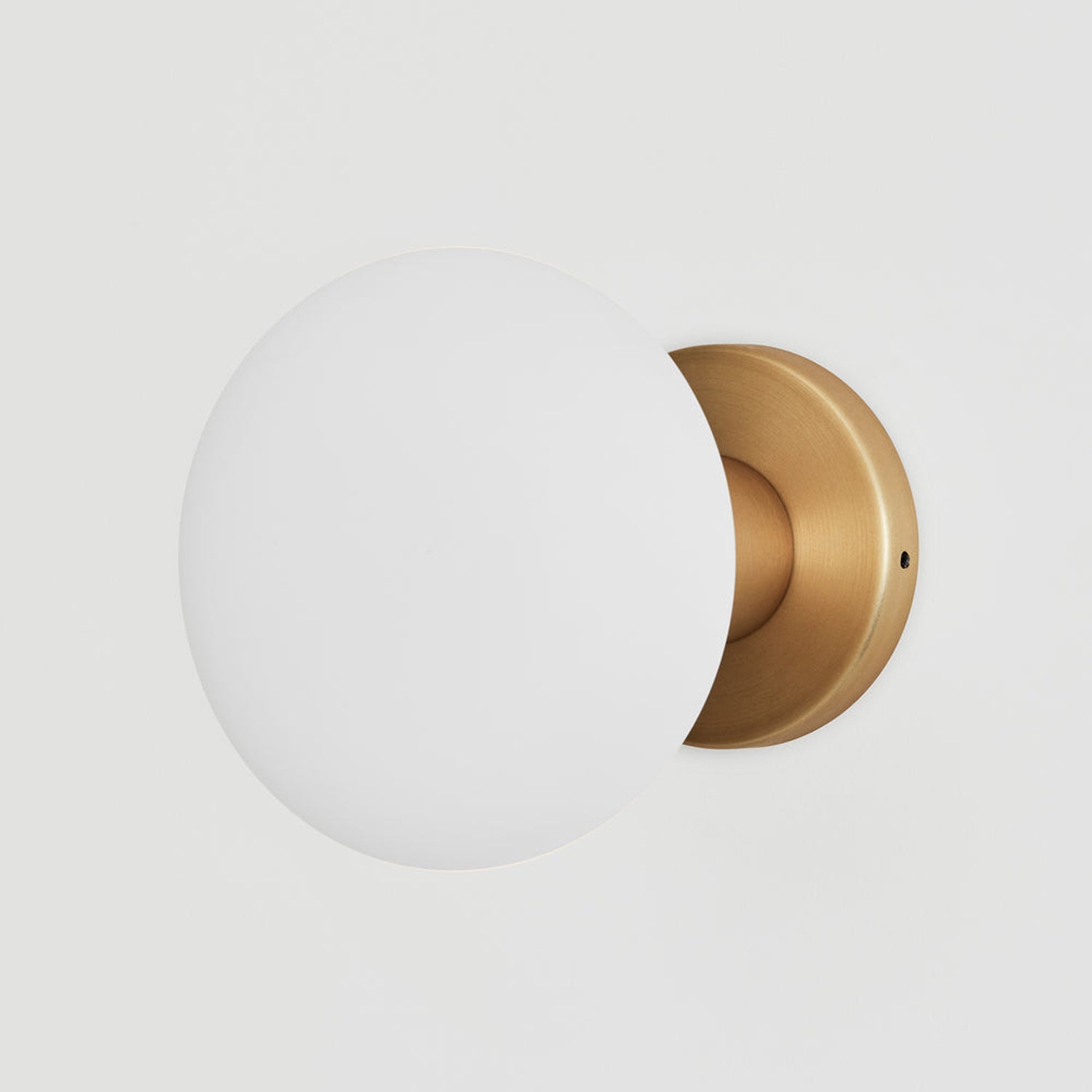 Signature Lochan Wall Light in Detail.