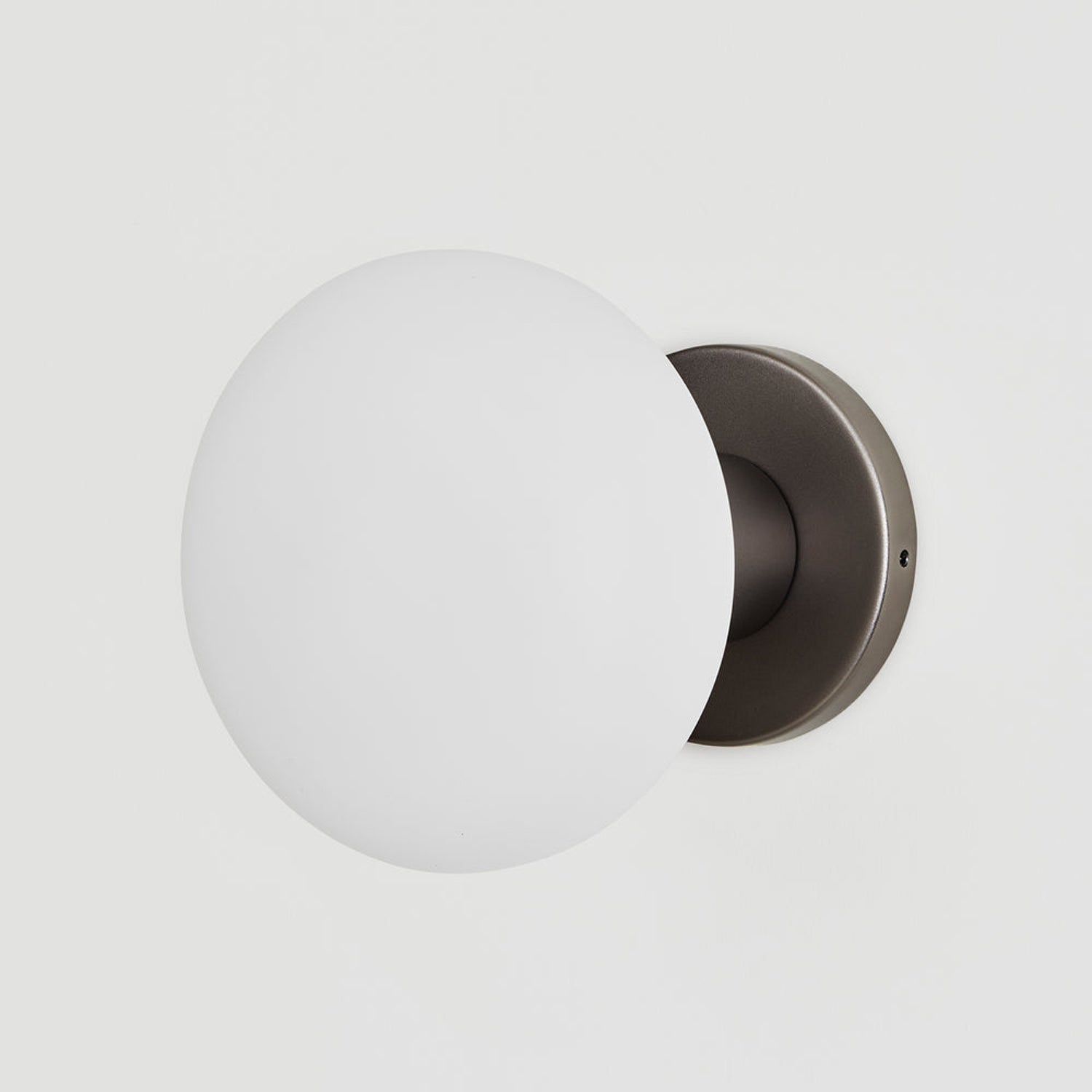 Signature Lochan Wall Light in Detail.