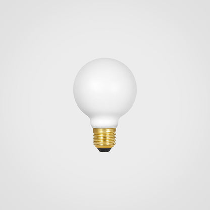 Sphere II Medium Base G24 Type LED Bulb in Detail.