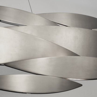 I Lucci Argentati Linear LED Chandelier in Detail.