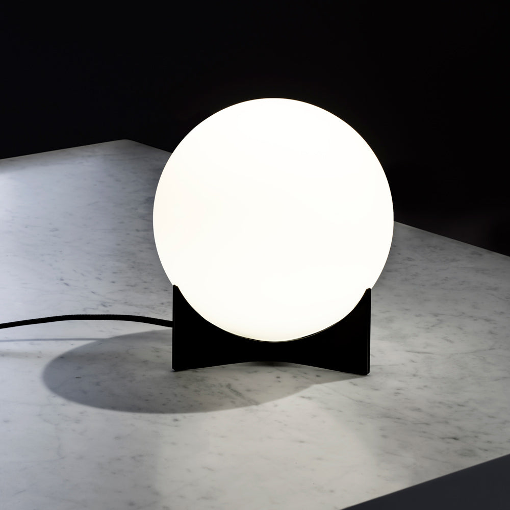 Oscar Table Lamp in Detail.