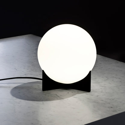 Oscar Table Lamp in Detail.