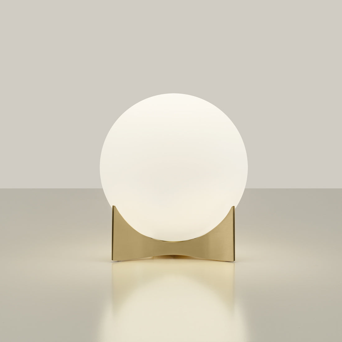 Oscar Table Lamp in Detail.