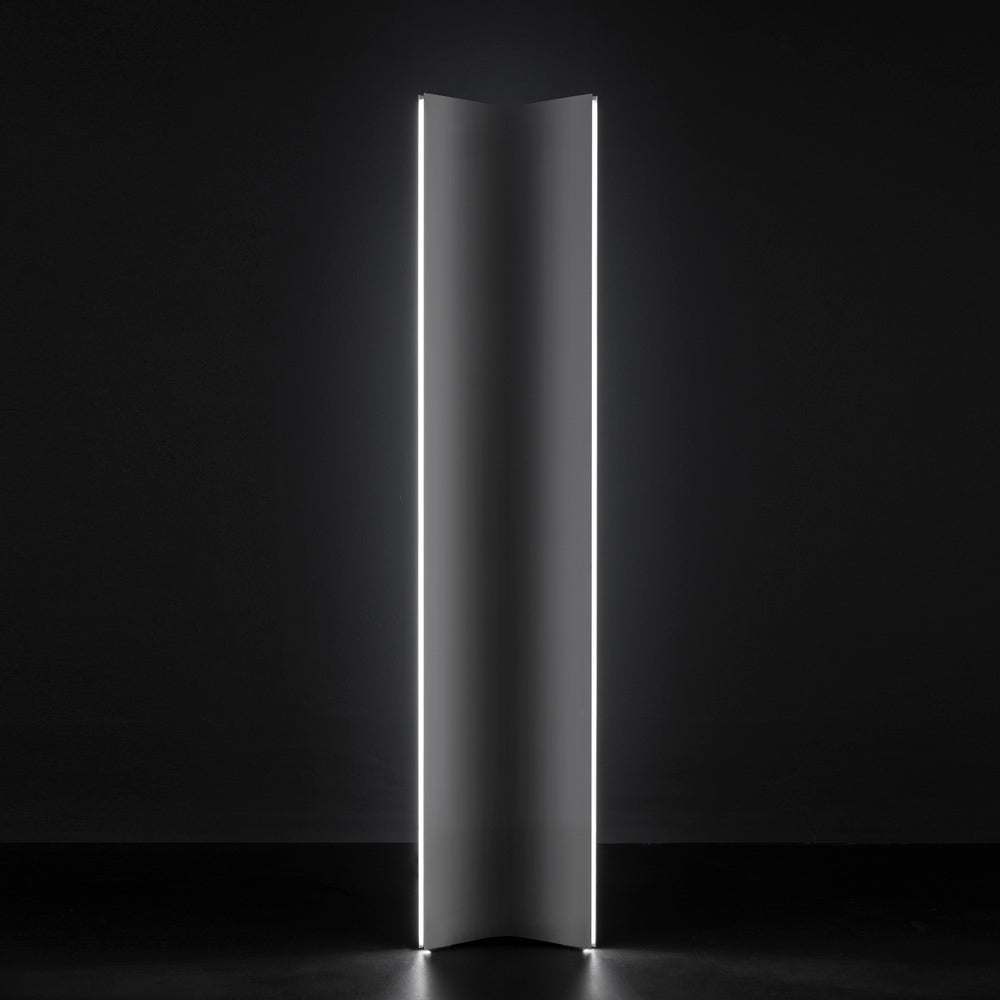 Stanley LED Floor Lamp in Detail.