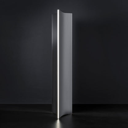Stanley LED Floor Lamp in Detail.