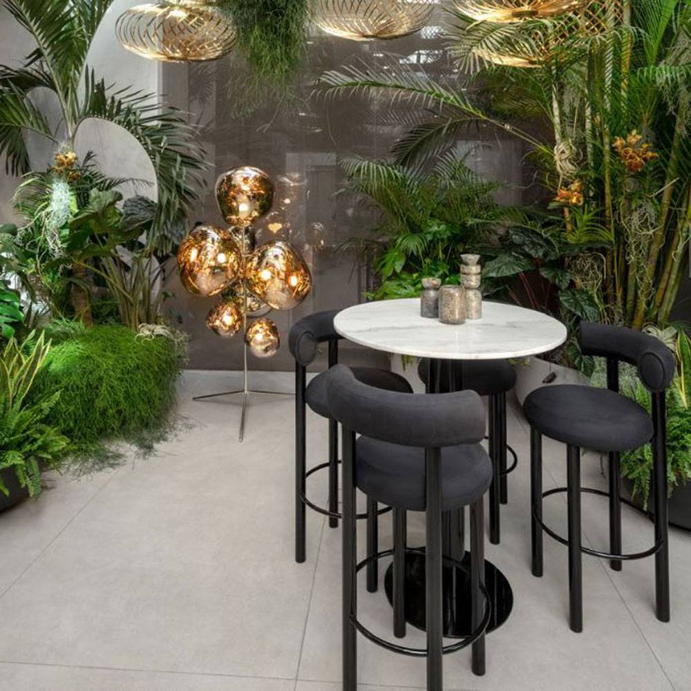 Melt LED Floor Lamp in cafe.