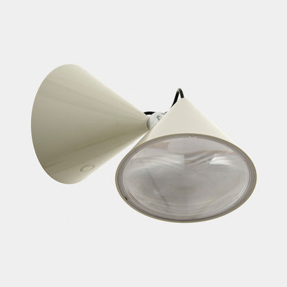 Pose LED Wall Light in Detail.