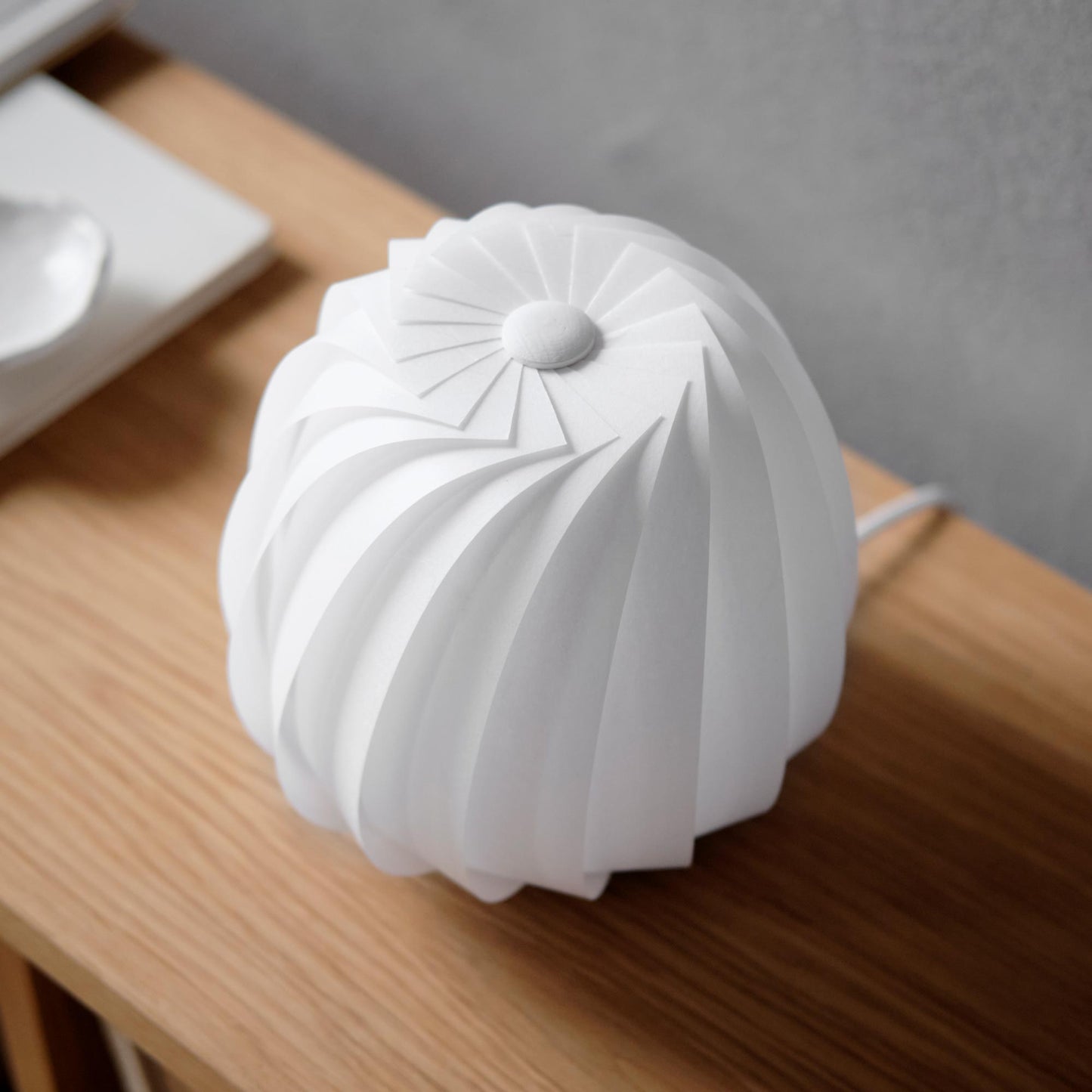 ST906 Mini Table Lamp in Detail.