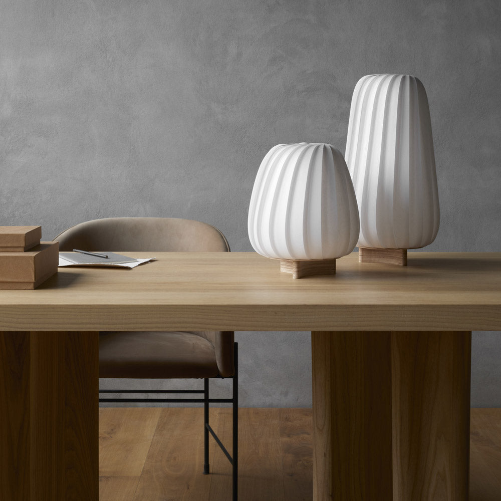 ST906 Table Lamp in office.