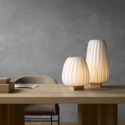 ST906 Table Lamp in office.