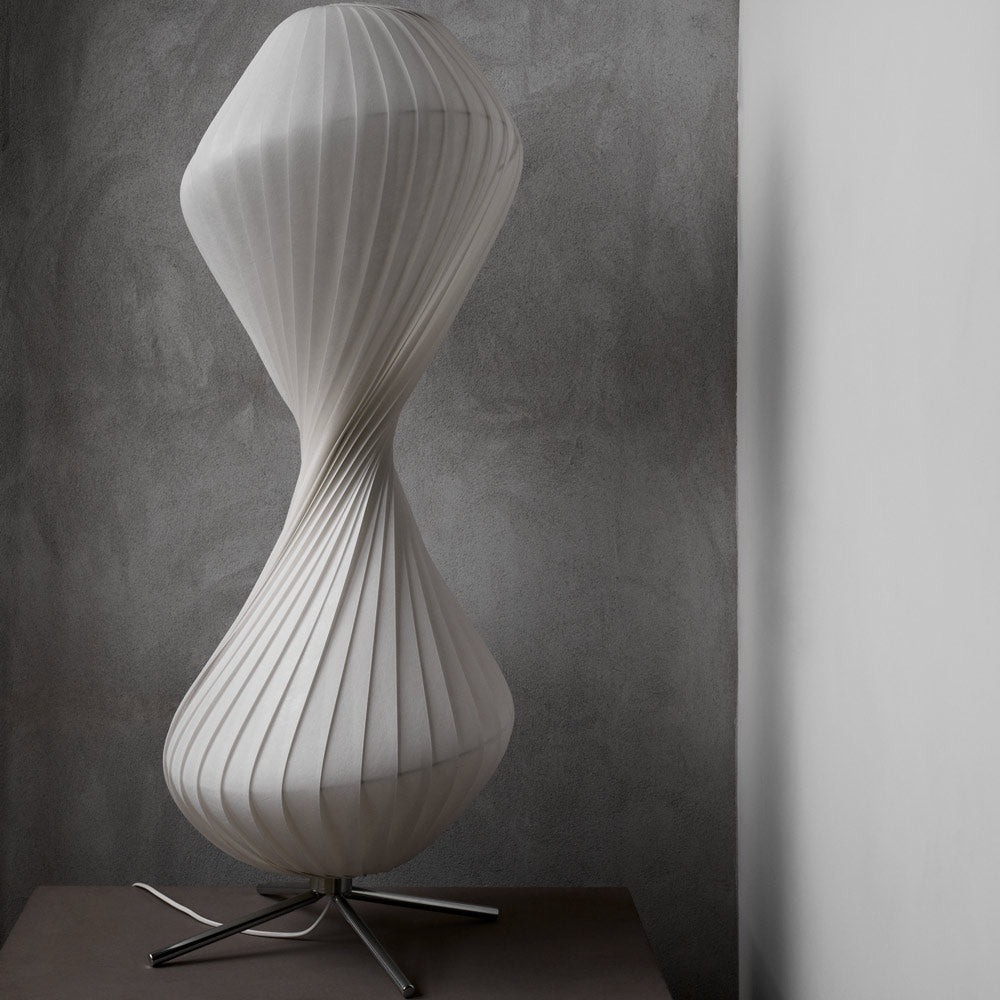 TR32 Floor Lamp in Detail.