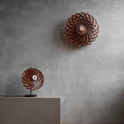 TR5 Wall Light in Detail.