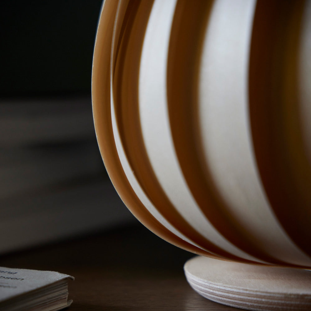 TR7 Table Lamp in Detail.