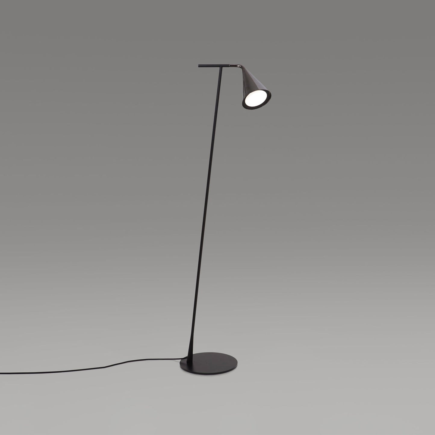 Gordon Floor Lamp in Detail.