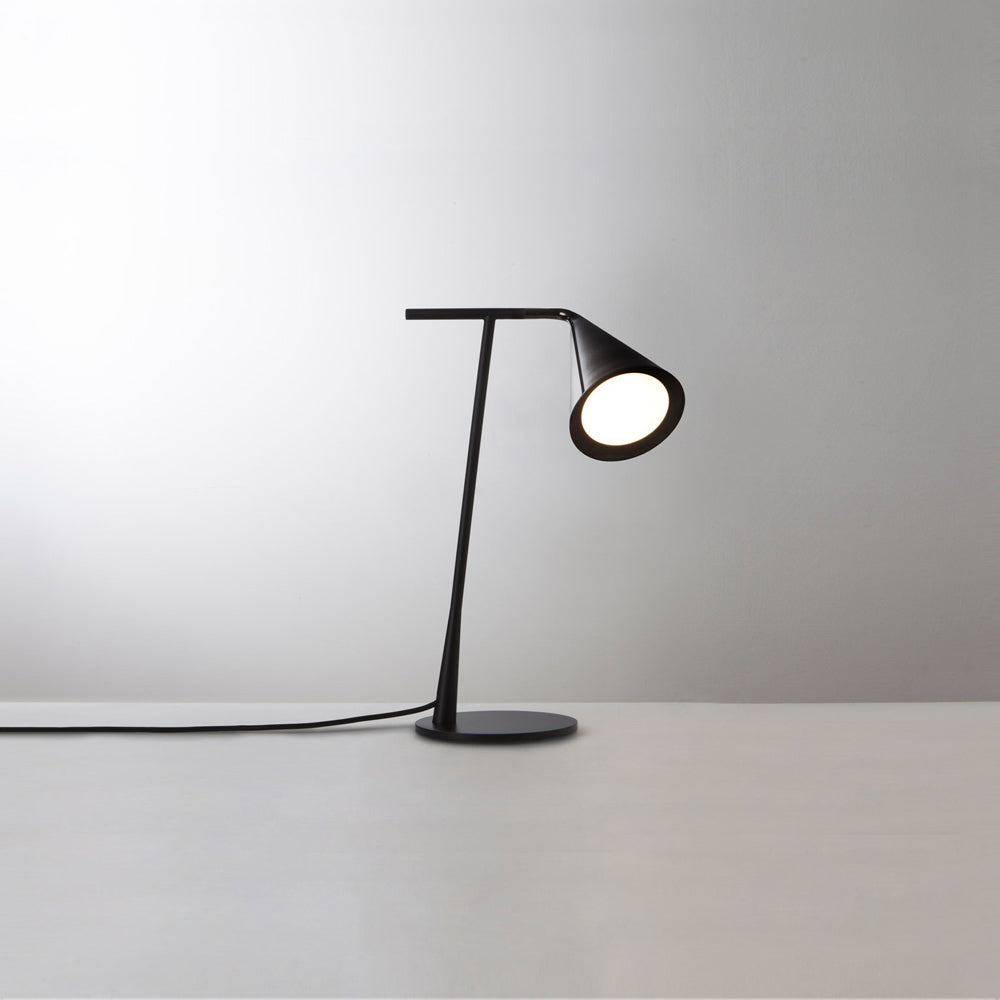 Gordon Table Lamp in Detail.