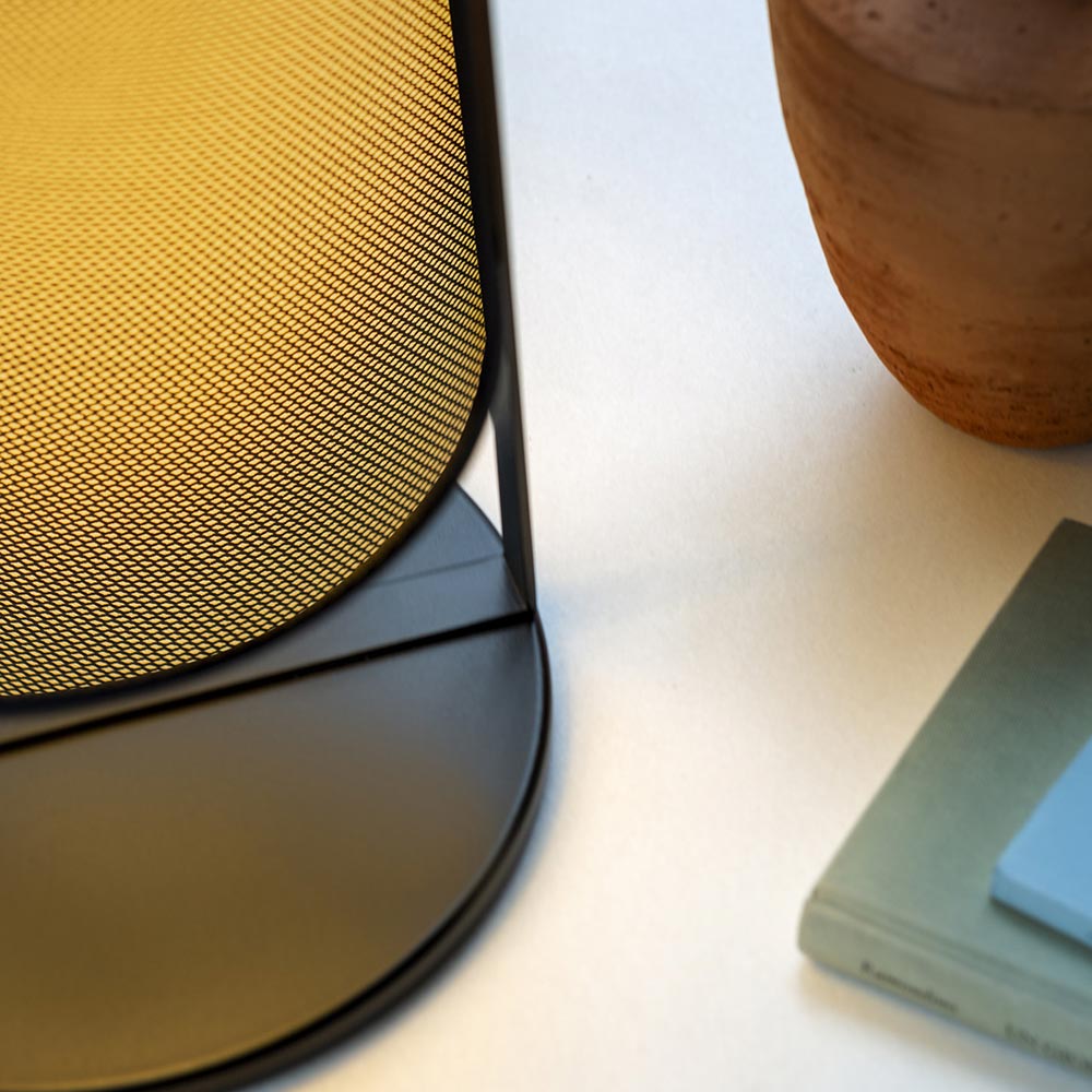Macao Table Lamp in Detail.