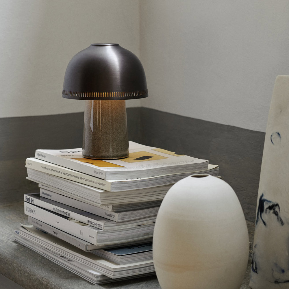 Raku SH8 Portable Table Lamp in Detail.