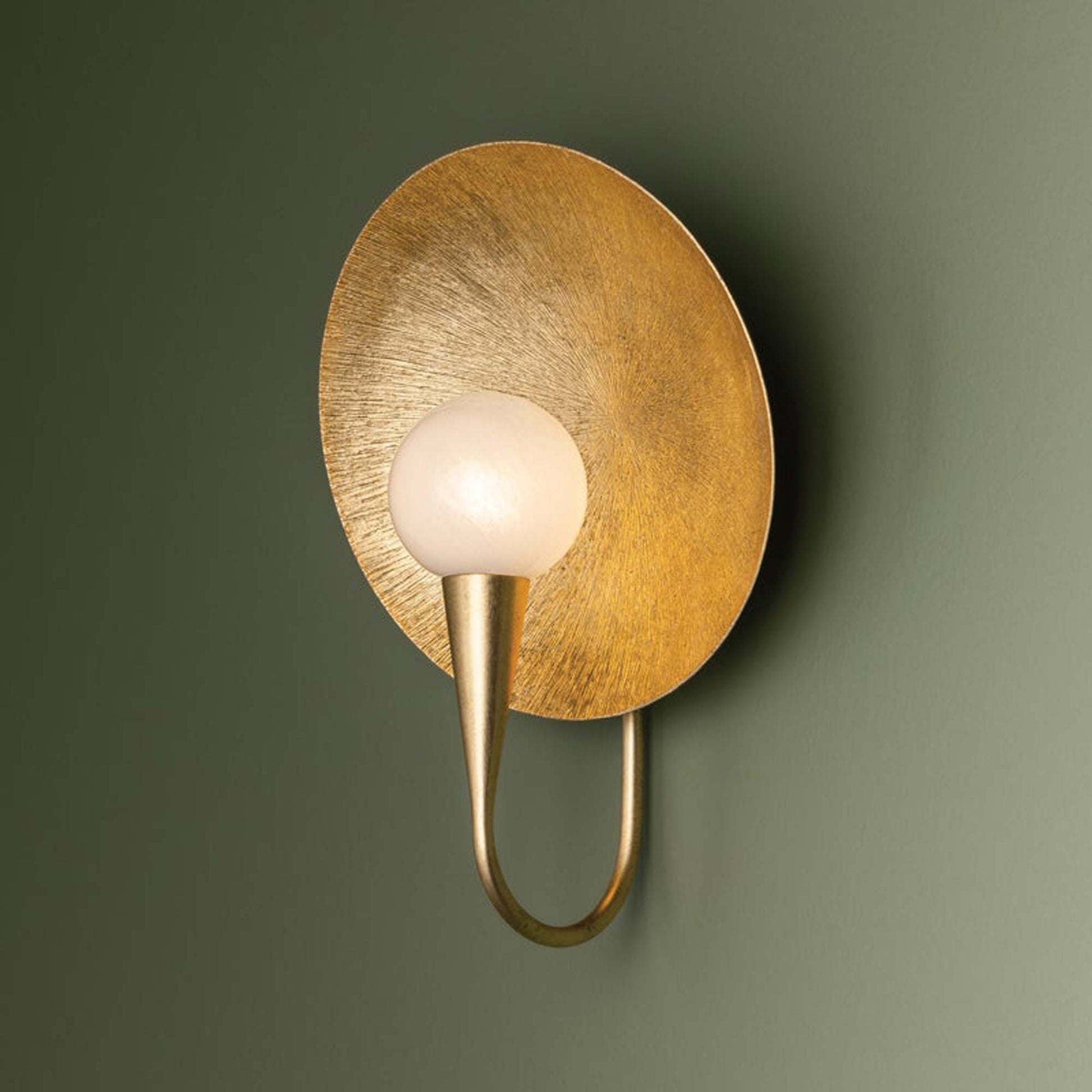 Ahmad Wall Light in Detail.