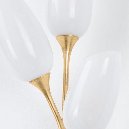 Aldean Wall Light in Detail.