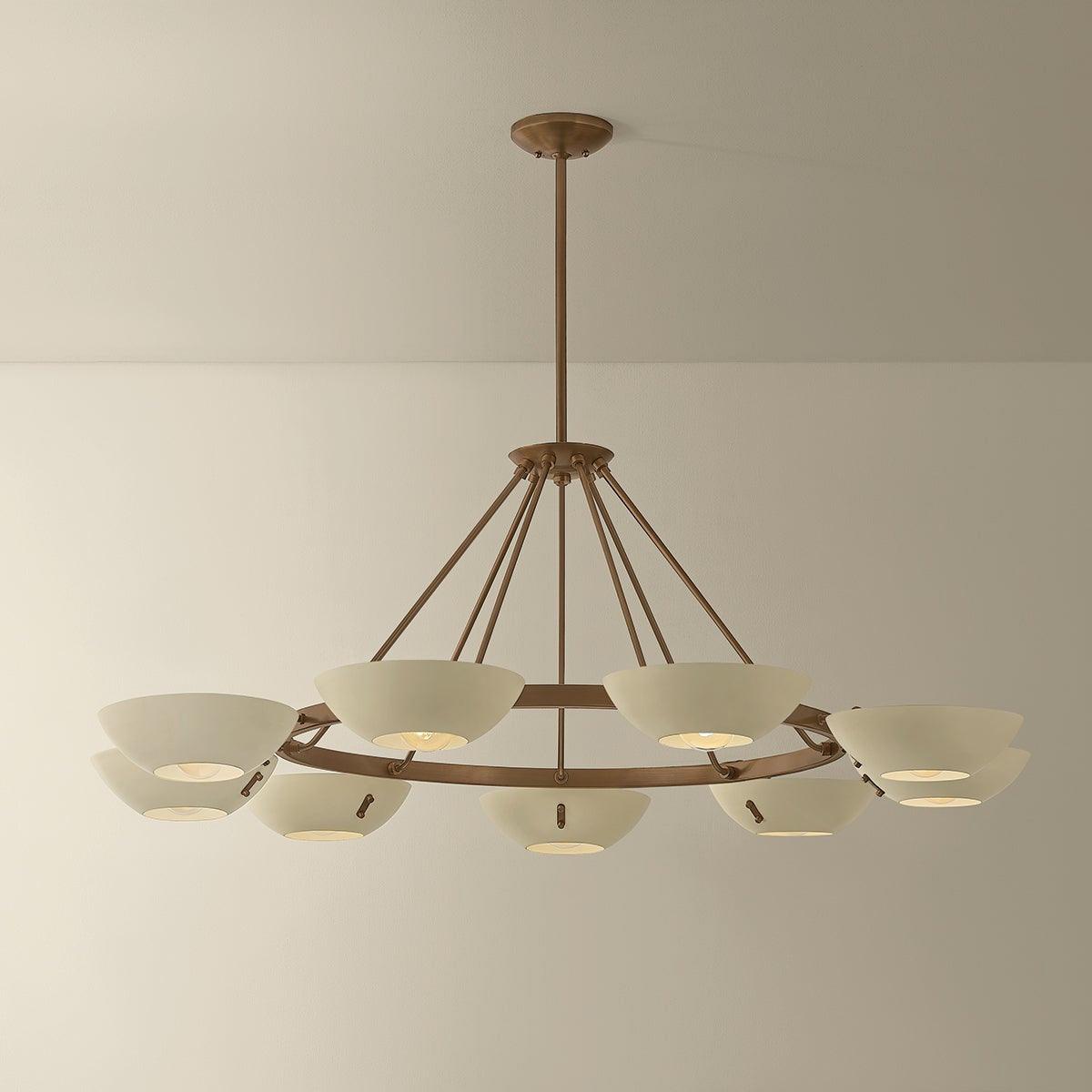 Alturas Chandelier in Detail.
