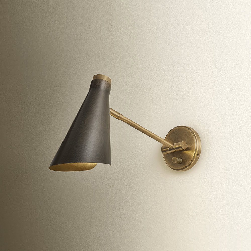 Andersen Single Wall Light in Detail.