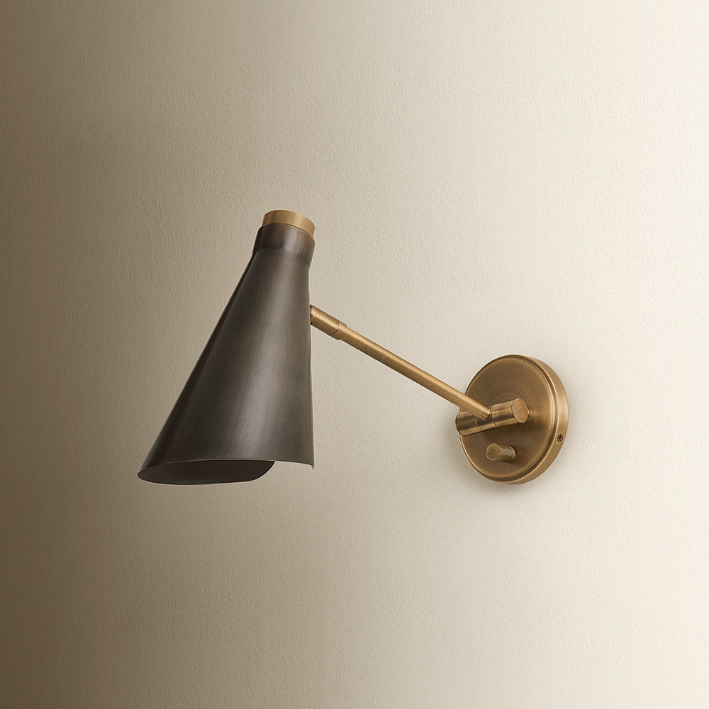 Andersen Single Wall Light in Detail.