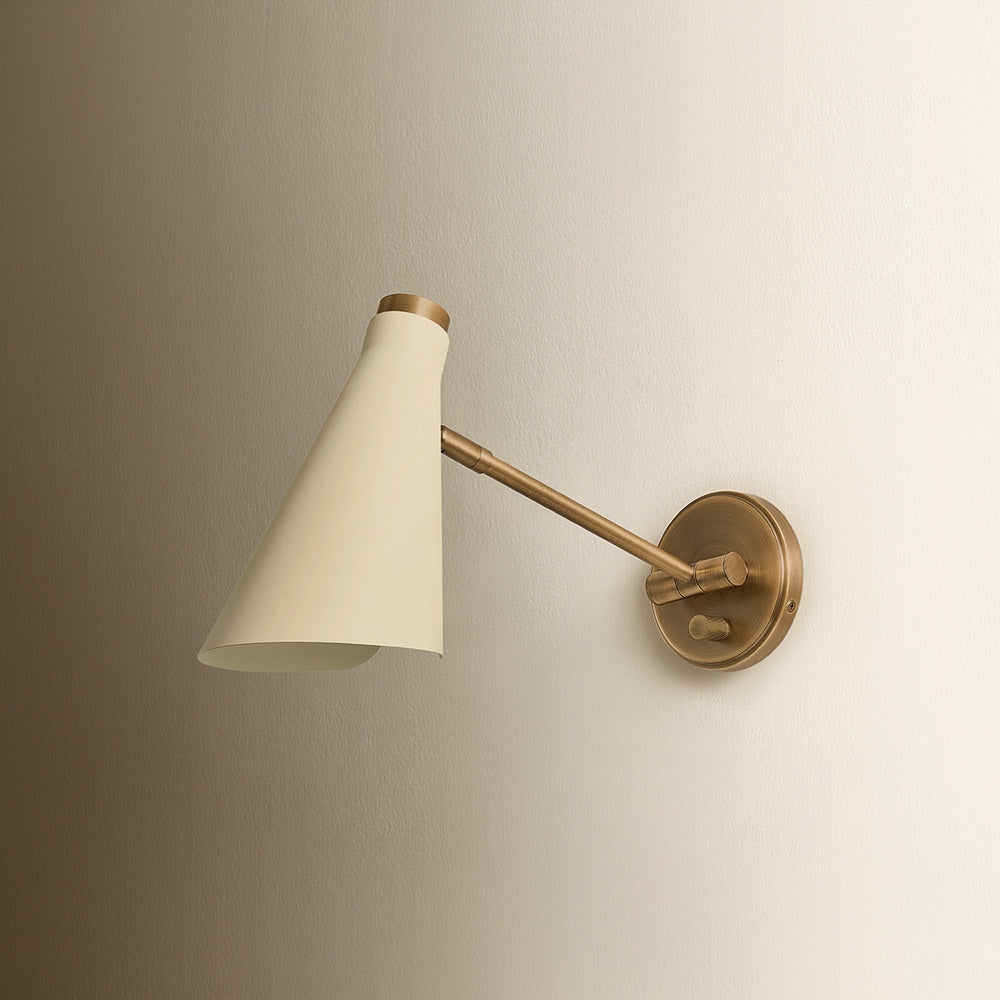 Andersen Single Wall Light in Detail.
