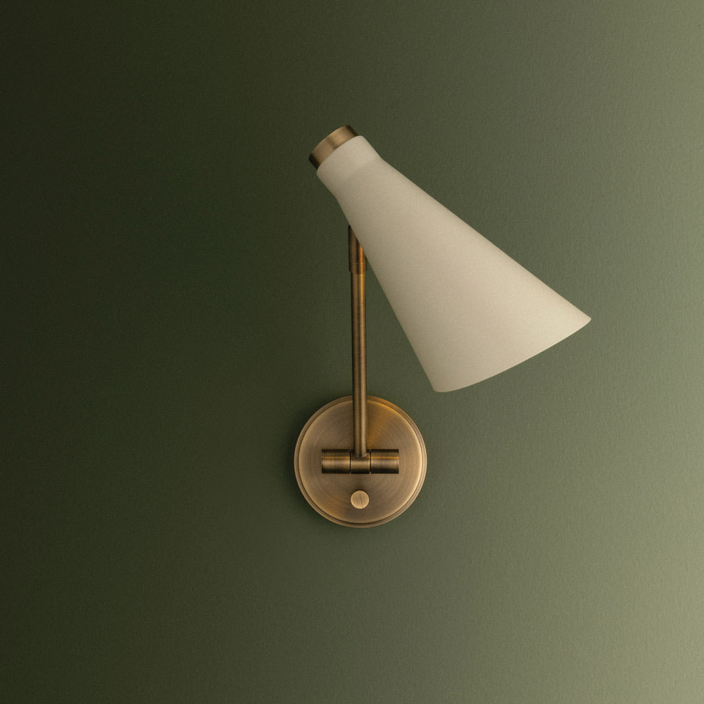 Andersen Single Wall Light in Detail.
