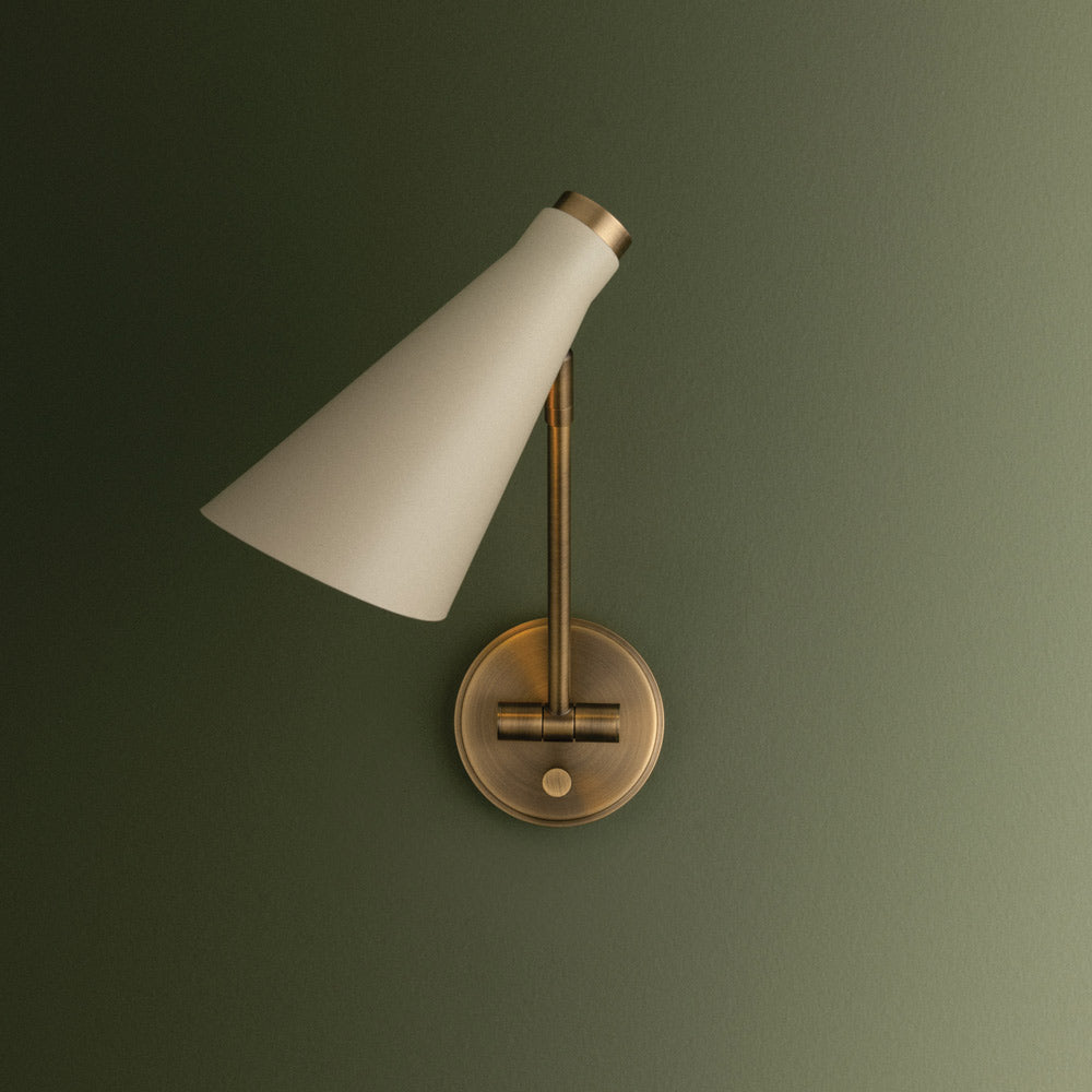 Andersen Single Wall Light in Detail.