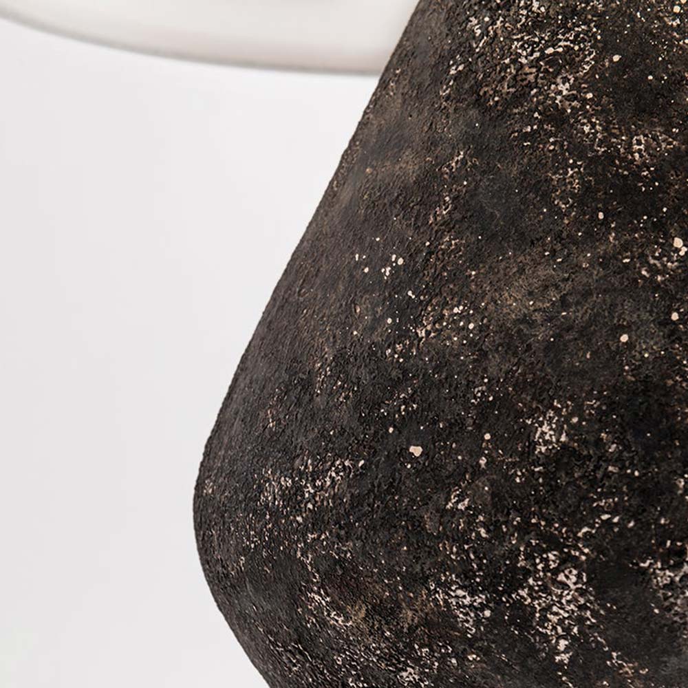 Artifact Table Lamp in Detail.