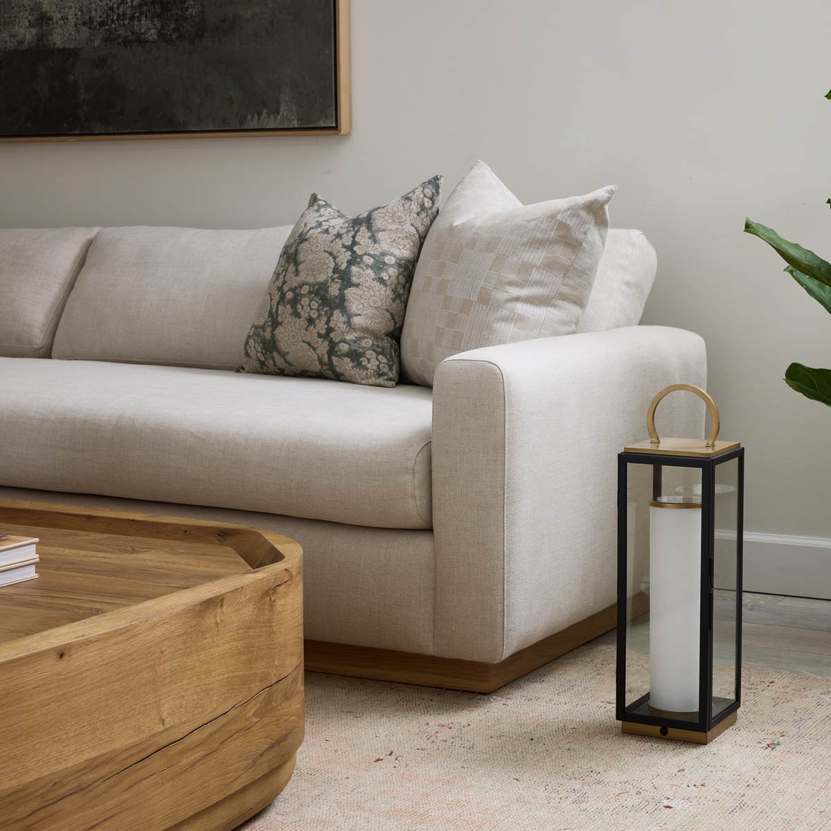 Gareth Outdoor LED Table Lamp in Detail.