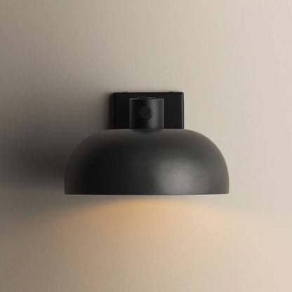 Gomez Wall Light in Detail.