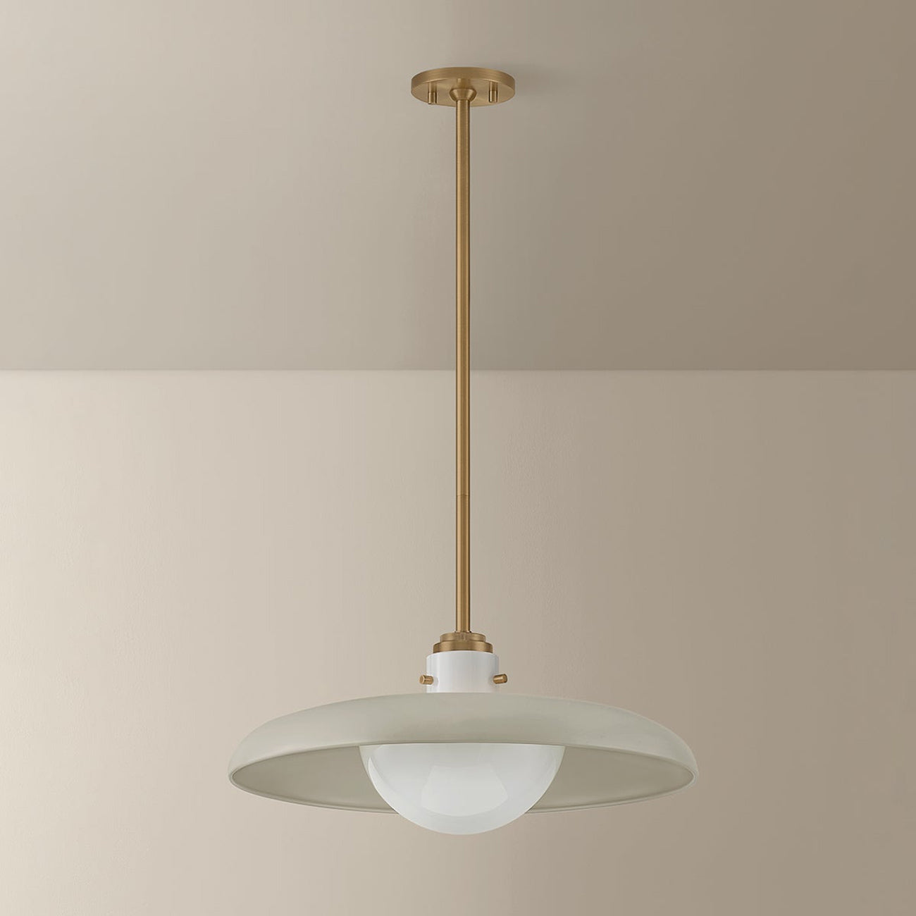 Gustavo Pendant Light in Detail.