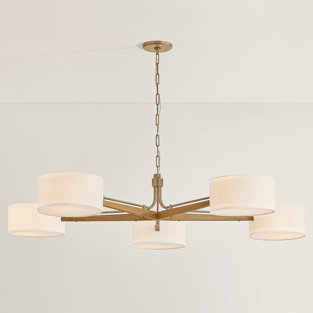 Mailo Chandelier in Detail.