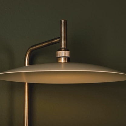 Manti Plug-in Wall Light in Detail.