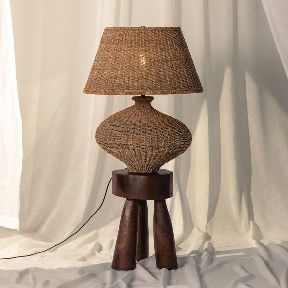 Nette Table Lamp in Detail.