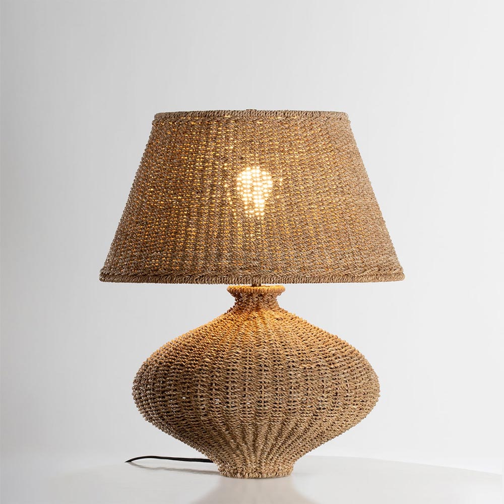 Nette Table Lamp in Detail.