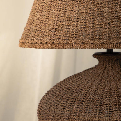 Nette Table Lamp in Detail.