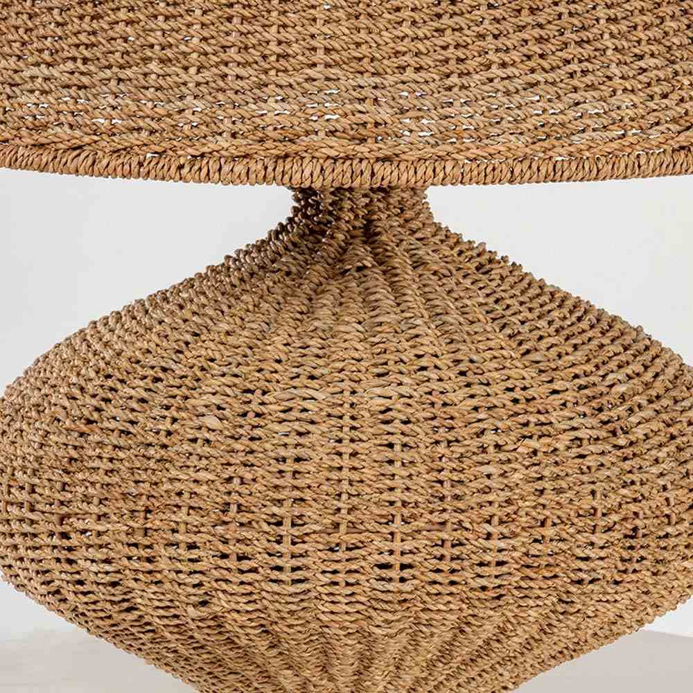 Nette Table Lamp in Detail.