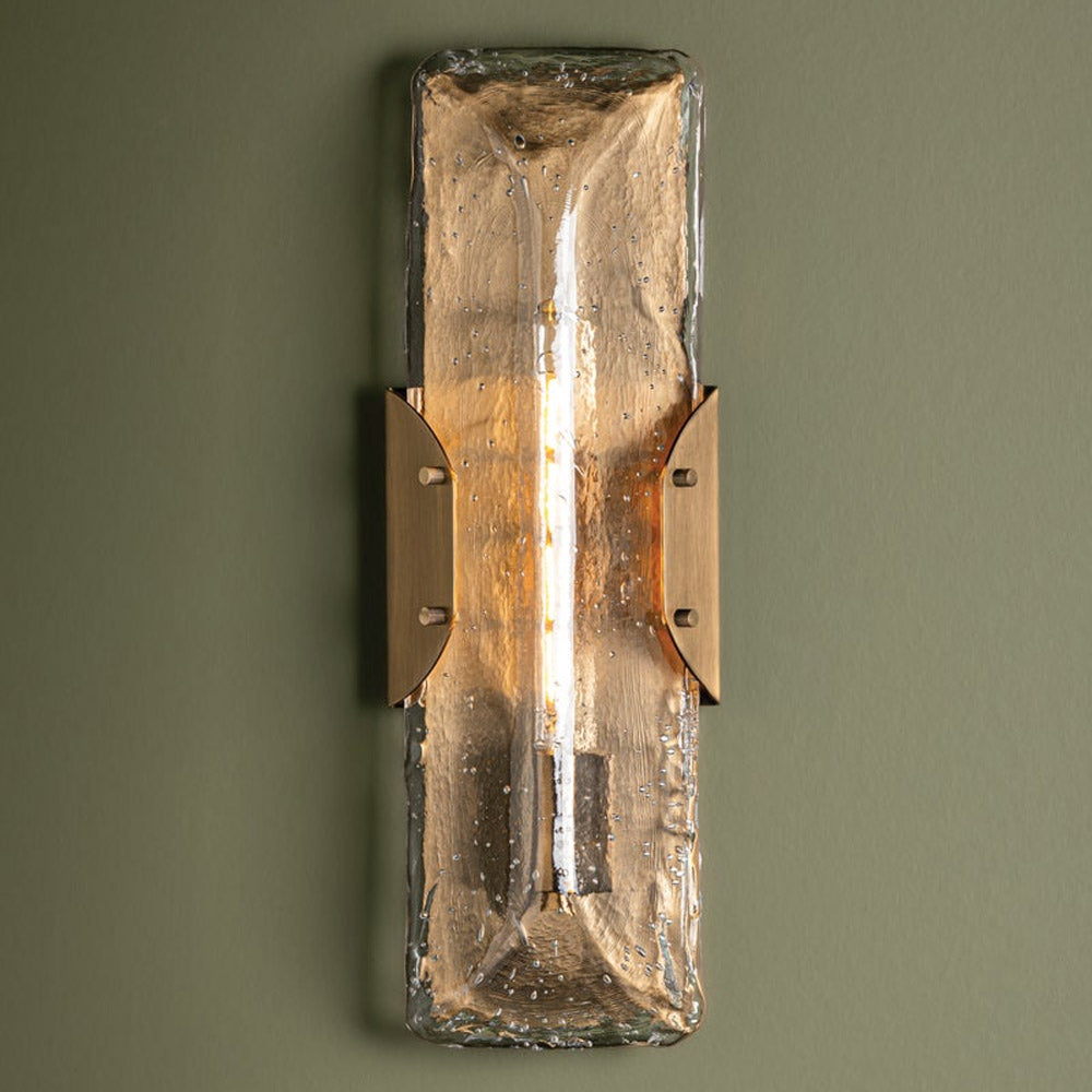 Nordic Wall Light in Detail.