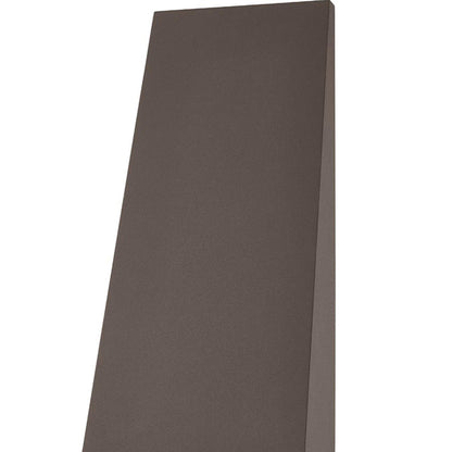Roy Outdoor LED Wall Light in Detail.