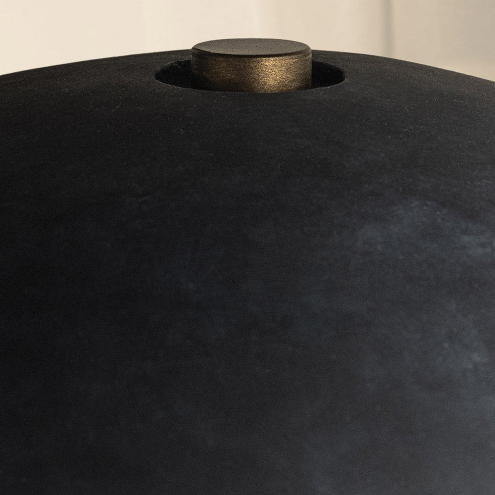 Soloma LED Table Lamp in Detail.