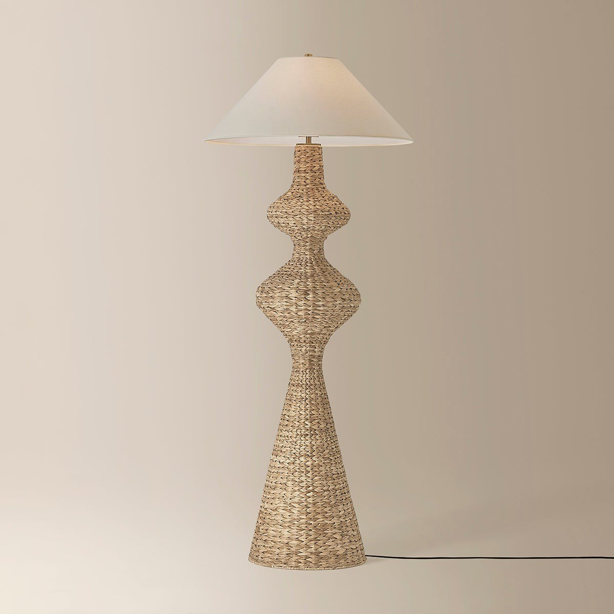 Walter Floor Lamp in Detail.