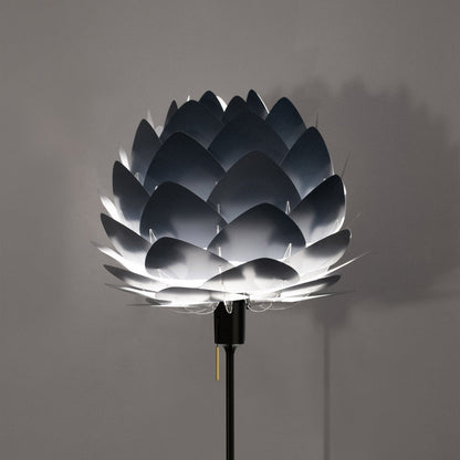 Aluvia Floor Lamp in Detail.
