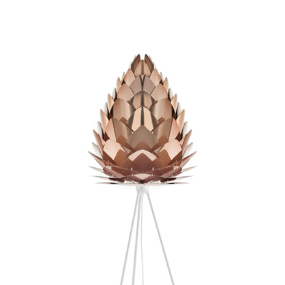 Conia Tripod Floor Lamp in Detail.
