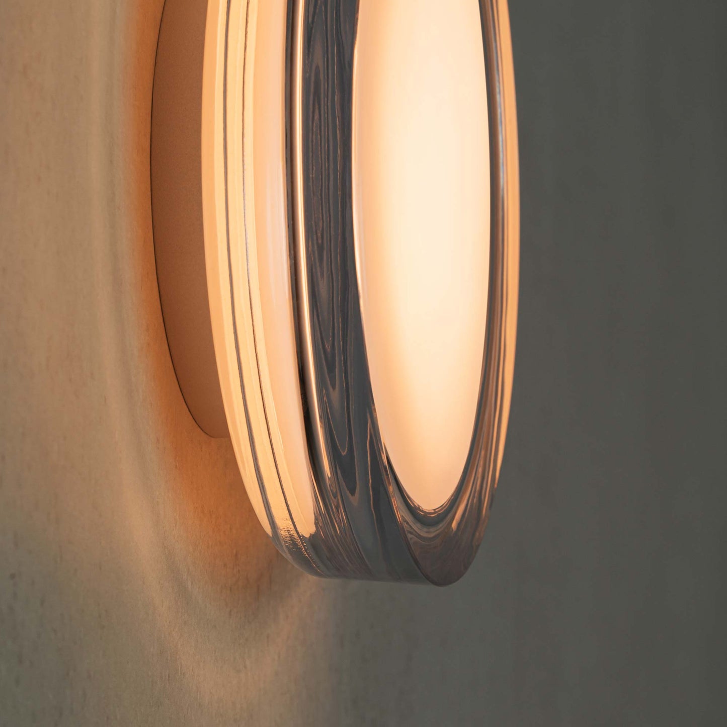 Dots Glass LED Wall Light in Detail.