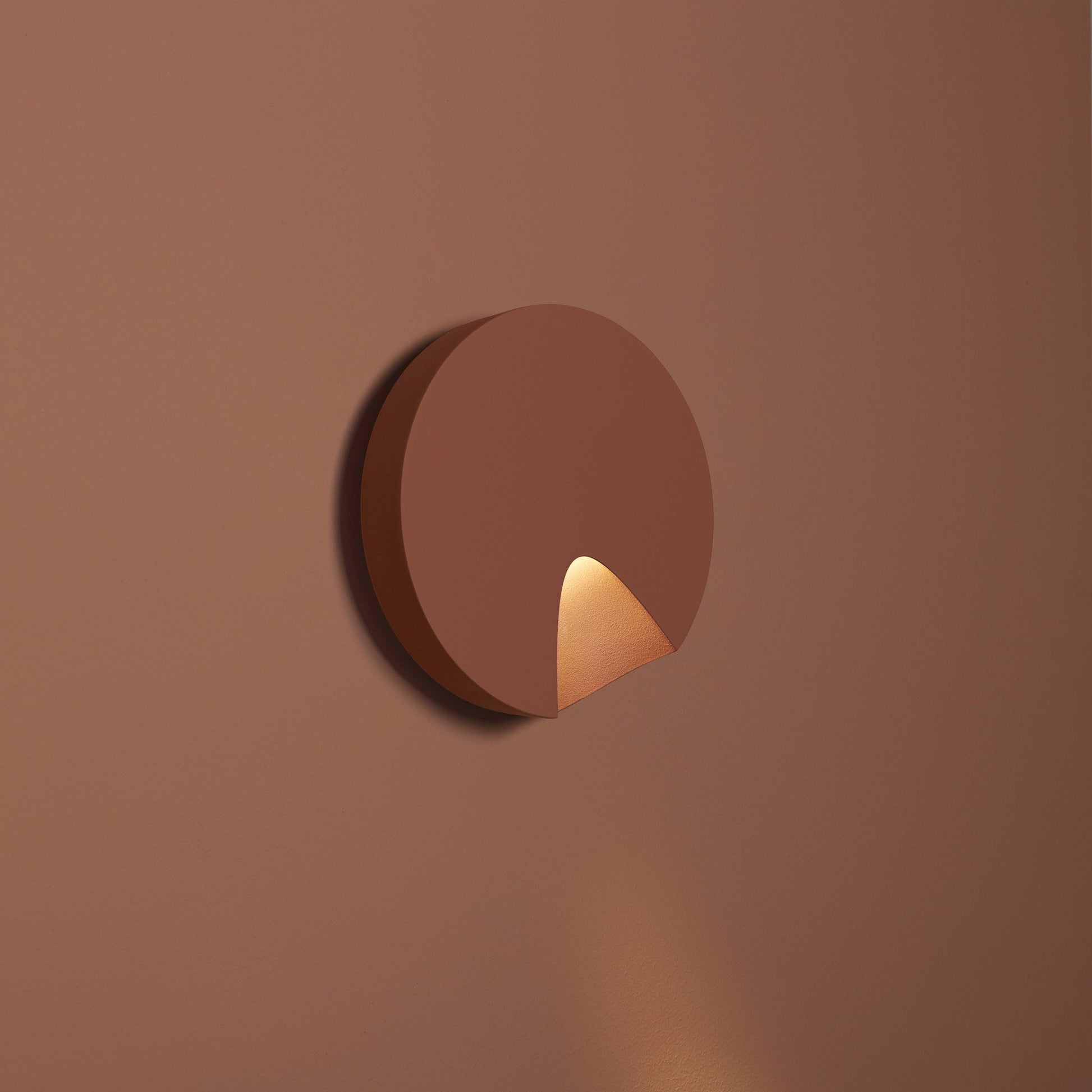 Dots LED Wall Light in Detail.